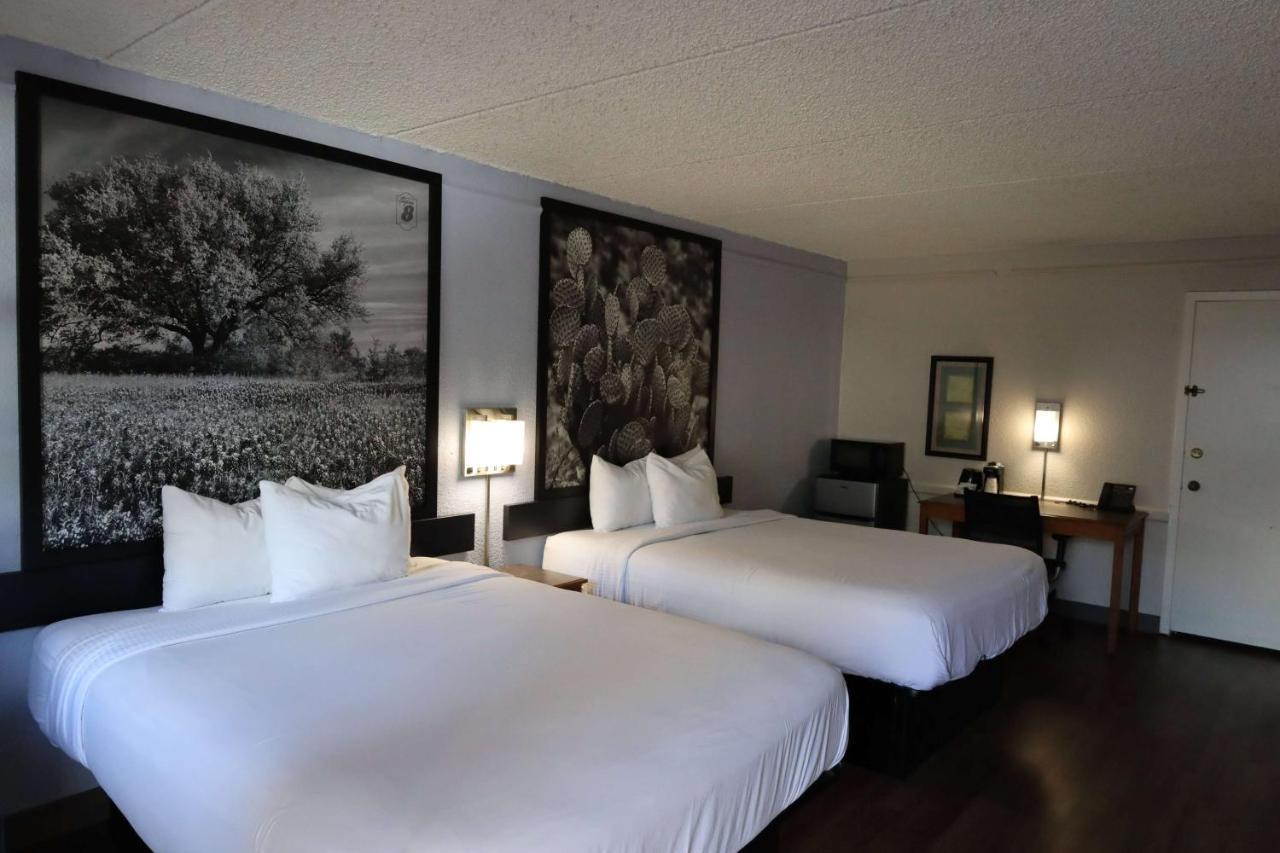 Hotel Super 8 By Wyndham Austin South I-35 Exterior foto