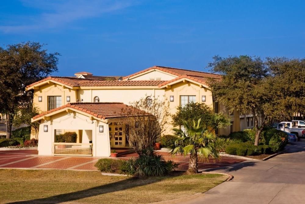 Hotel Super 8 By Wyndham Austin South I-35 Exterior foto